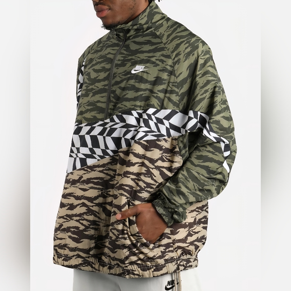 Nike | NSW AOP Vaporwave Swoosh Woven Half-Zip Jacket | Packable | Mens - Picture 2 of 16